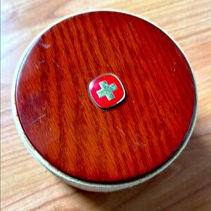 Vtg SWISS ARMY
BRAND'Marlboro Adventure Team' Swiss Army Wristwatch